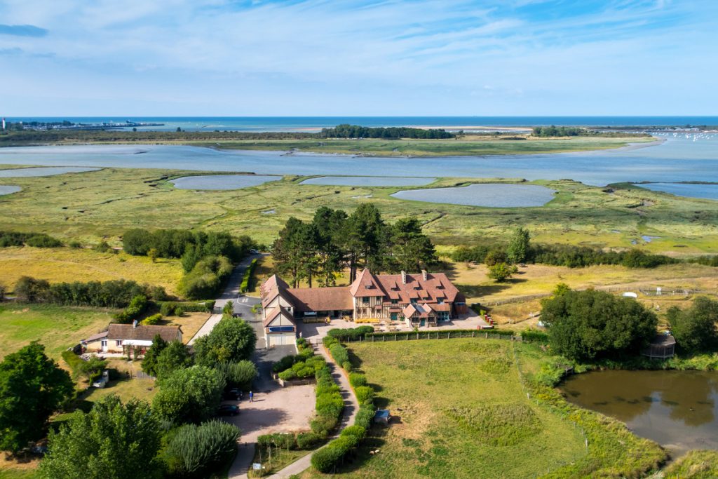 Vue aérienne sur la Maison de la nature et de l'estuaire