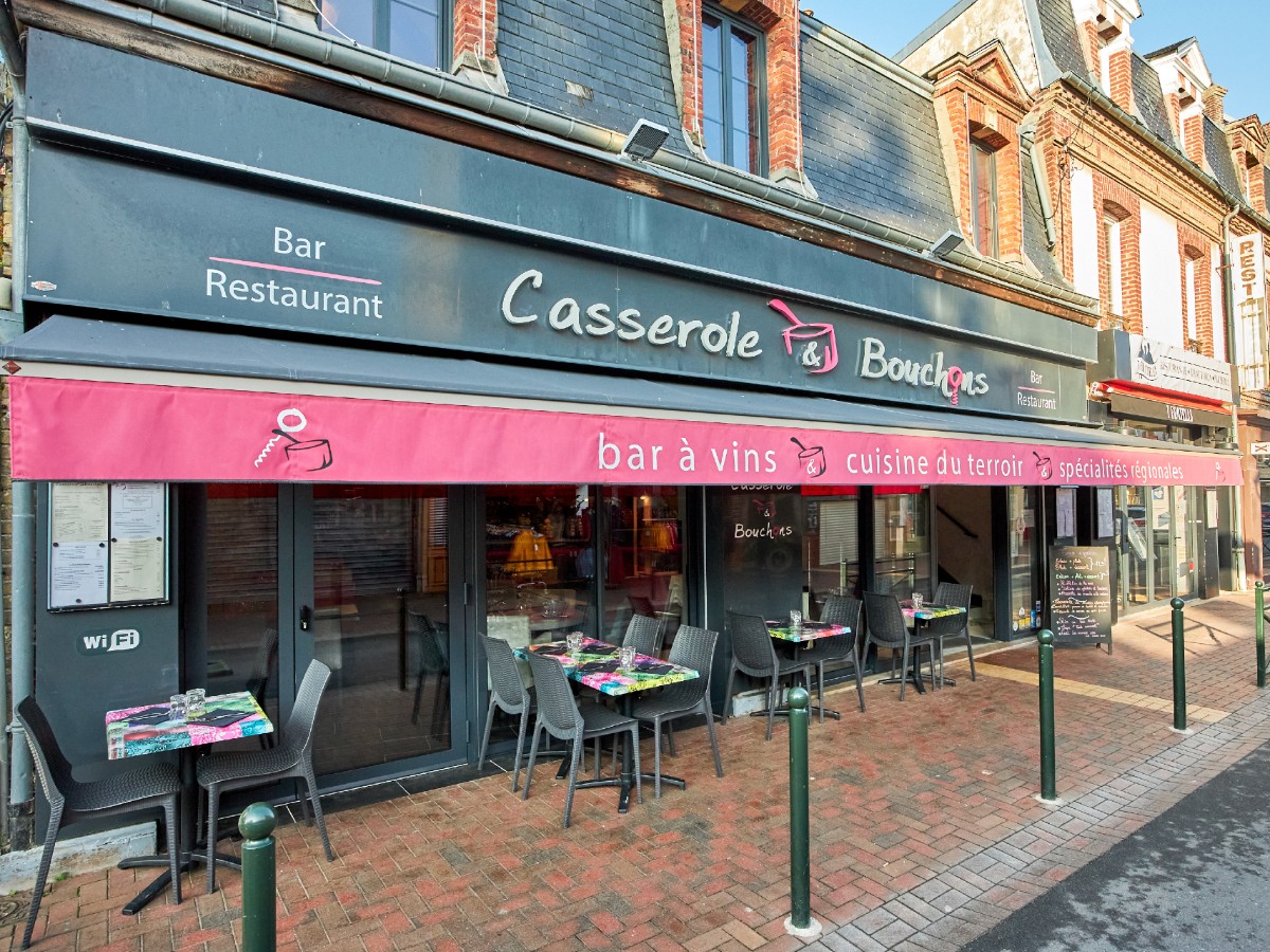 Casserole et bouchons