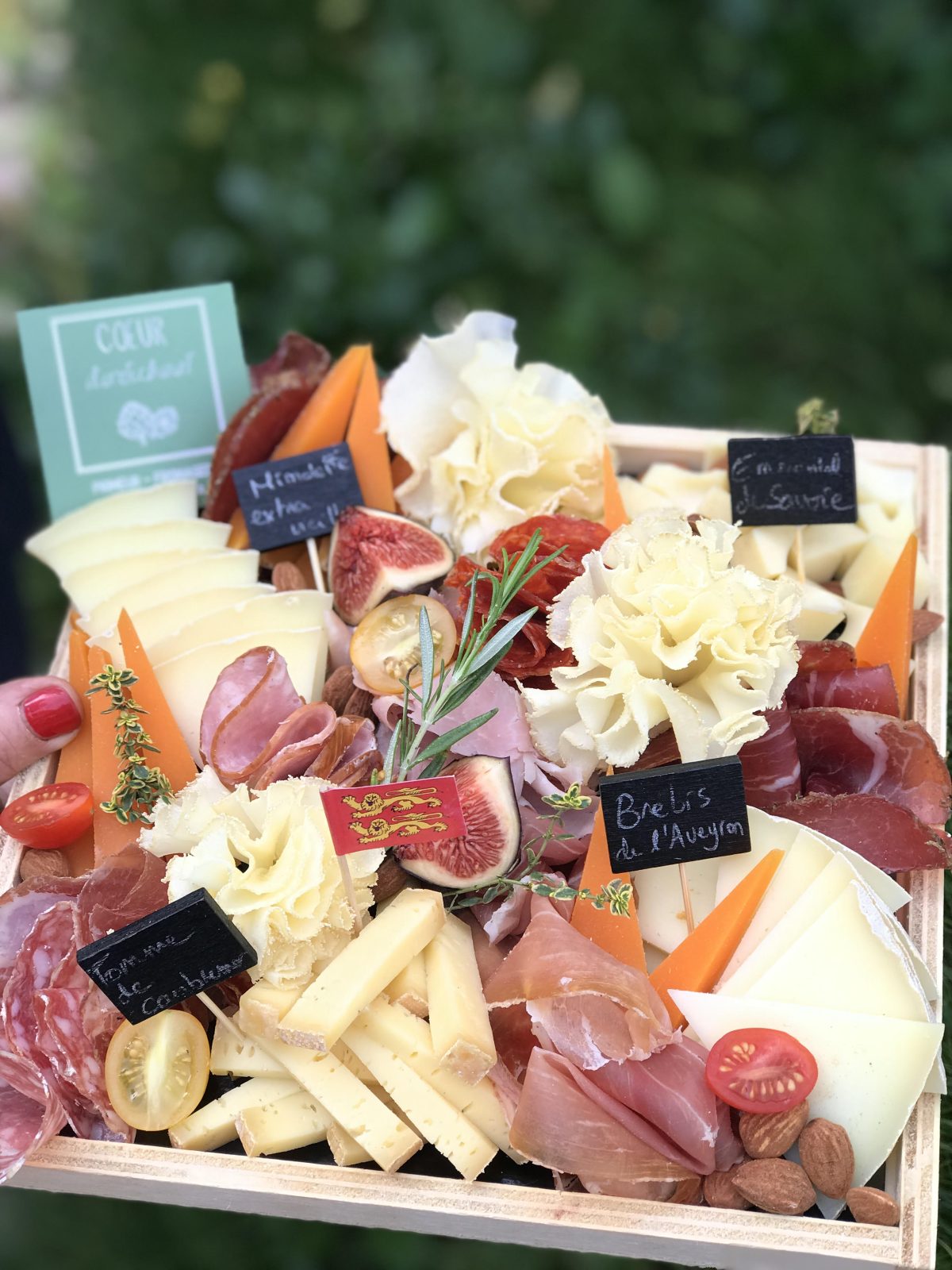 Plateau crudités fromages charcuteries - 11.50€ la part - Planches apéro -  Dives-sur-Mer - Boutique de Coeur d'artichaut